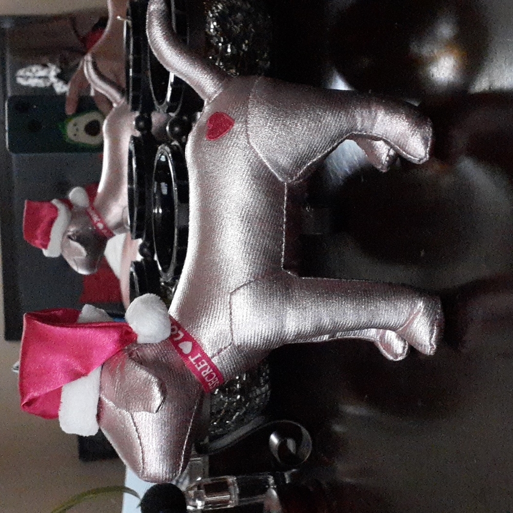 VS Pink santa puppy